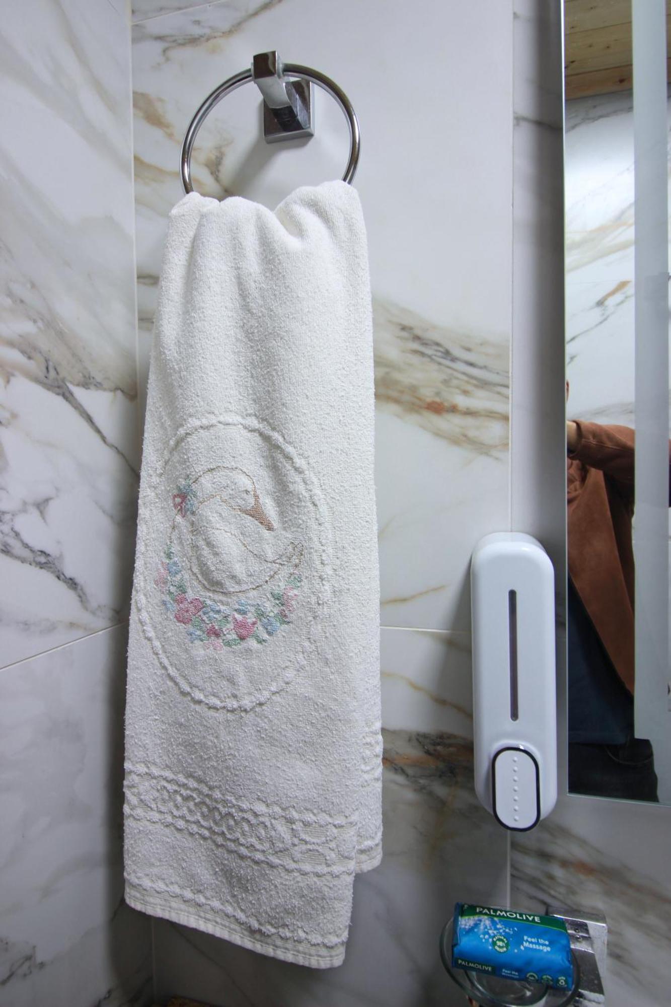 Guest House Denis Gjirokaster Bagian luar foto