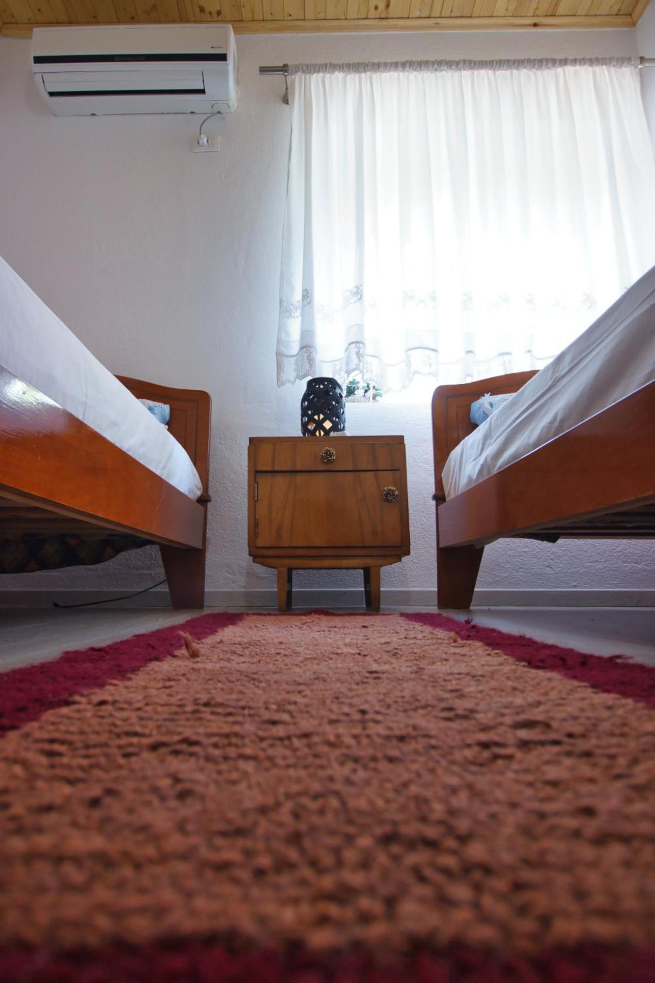 Guest House Denis Gjirokaster Bagian luar foto